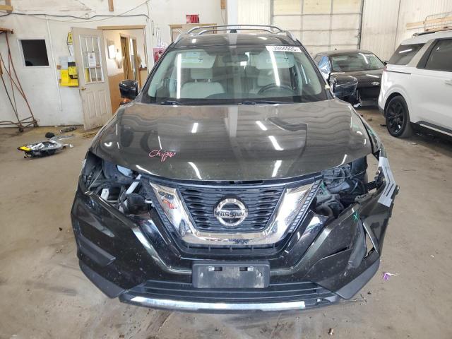  NISSAN ROGUE 2017 Czarny