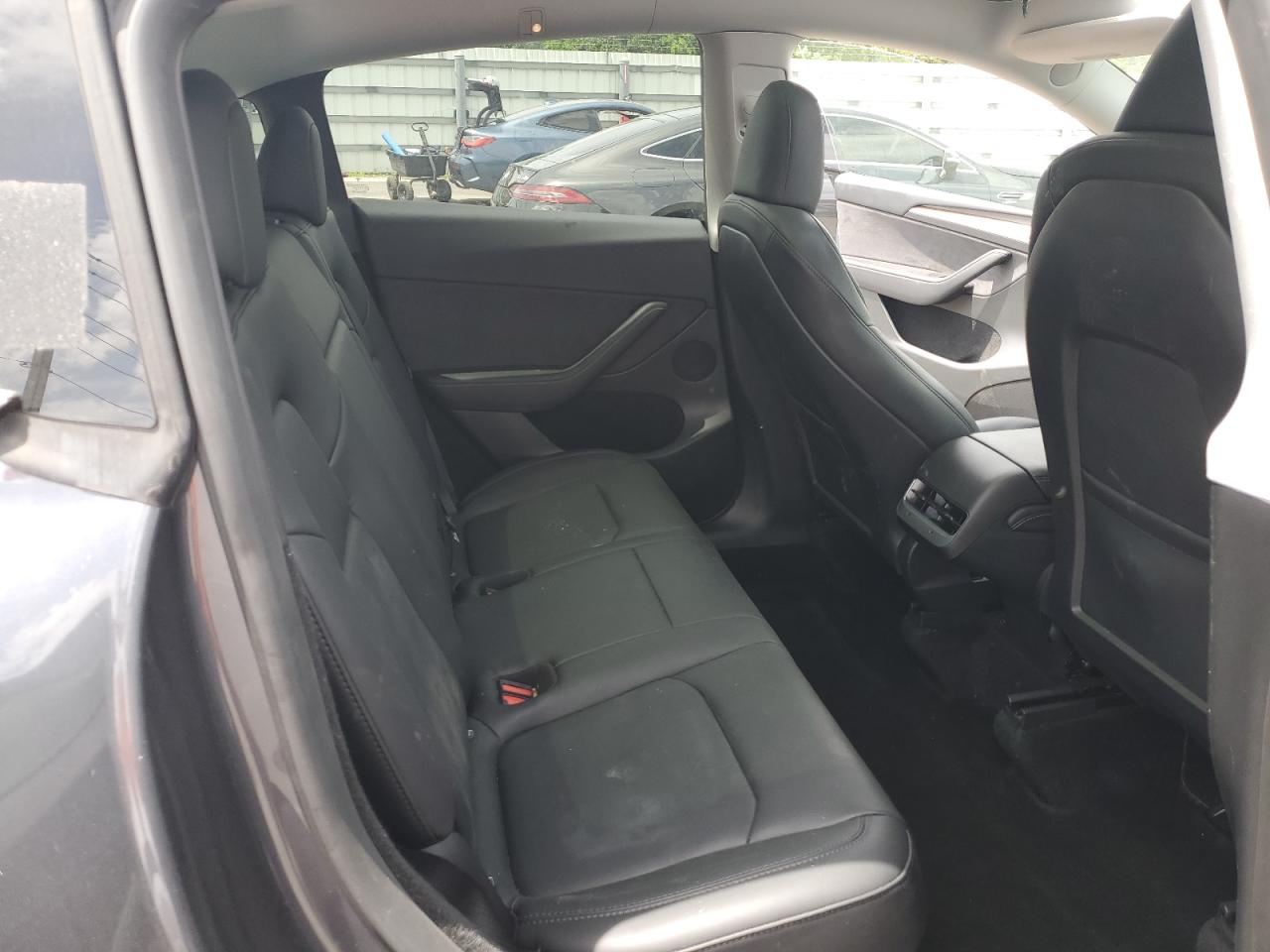 2023 Tesla Model Y VIN: 7SAYGDEE3PF842887 Lot: 64468475