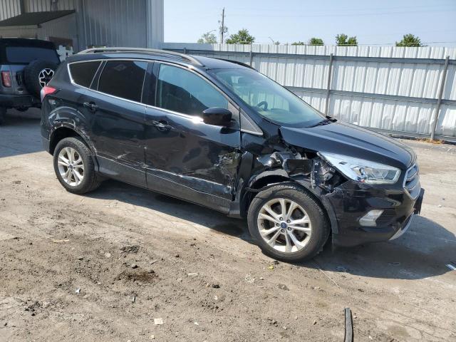  FORD ESCAPE 2017 Czarny