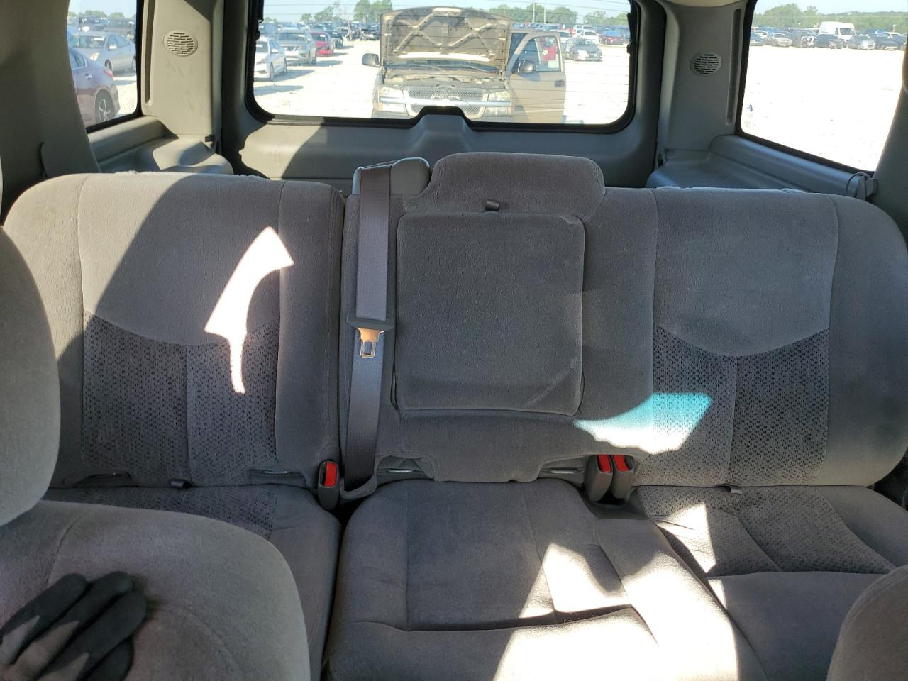 2005 Chevrolet Tahoe C1500 VIN: 1GNEC13T15J232270 Lot: 64440005