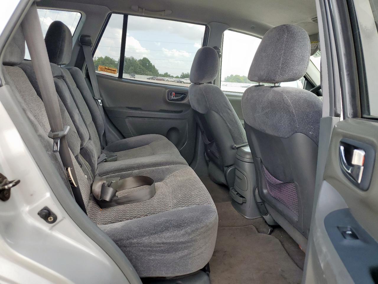2004 Hyundai Santa Fe Gl VIN: KM8SB12B34U625669 Lot: 65093375