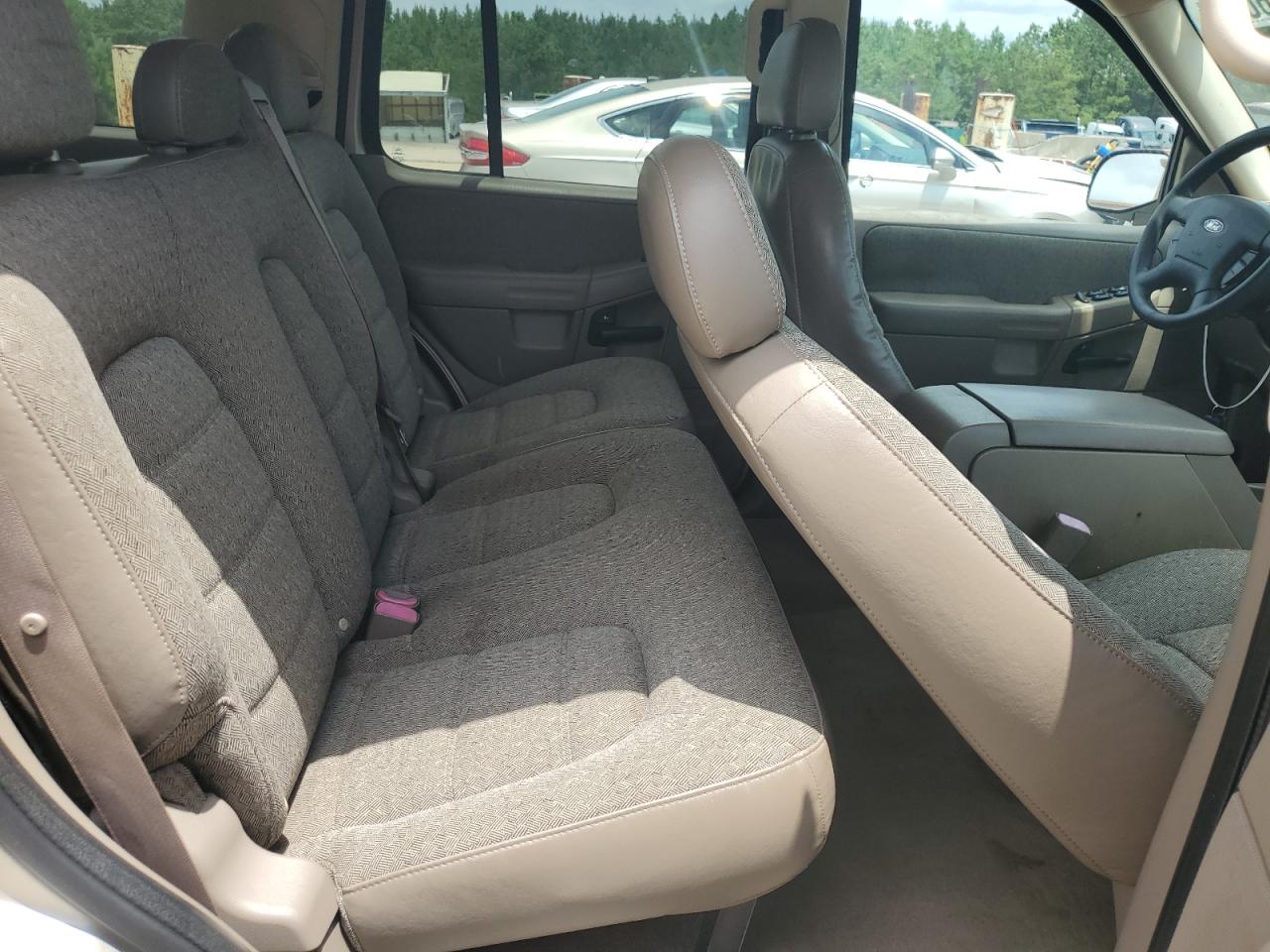 2004 Ford Explorer Xls VIN: 1FMZU62K44UB18589 Lot: 63076075
