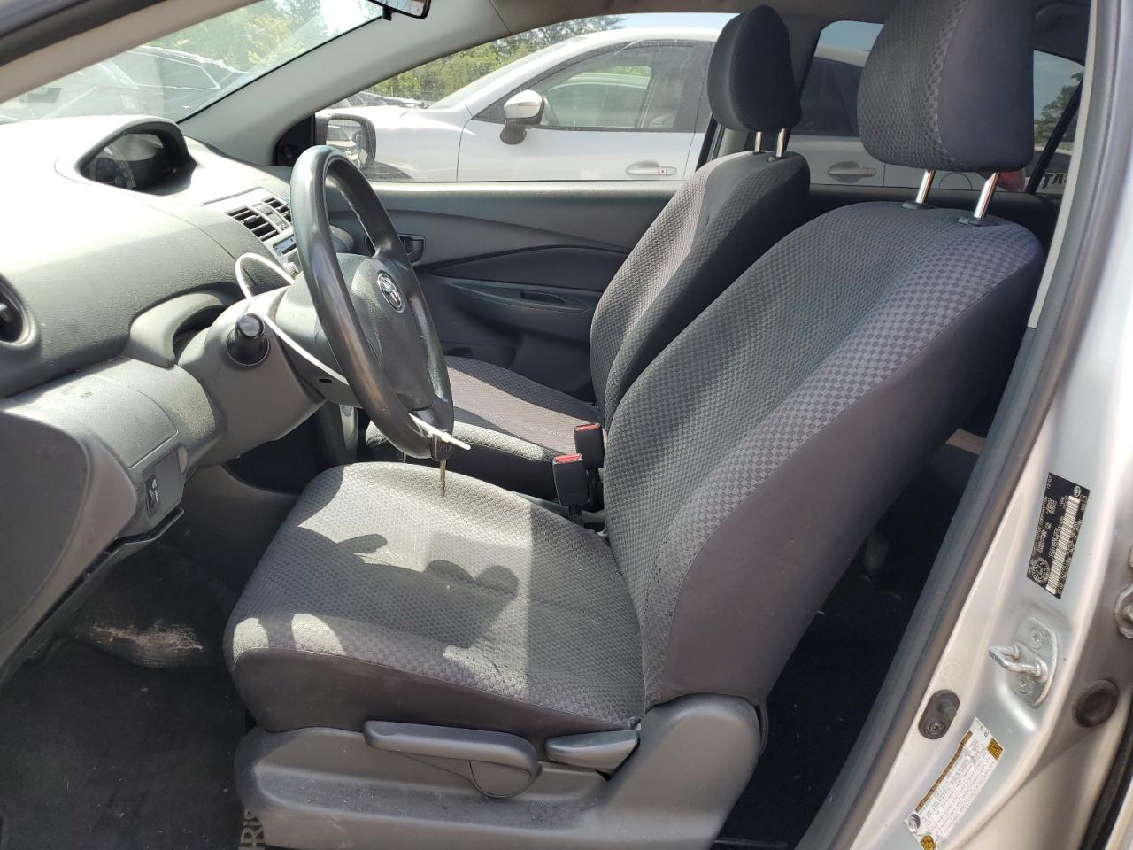2008 Toyota Yaris VIN: JTDBT923981231285 Lot: 63799015