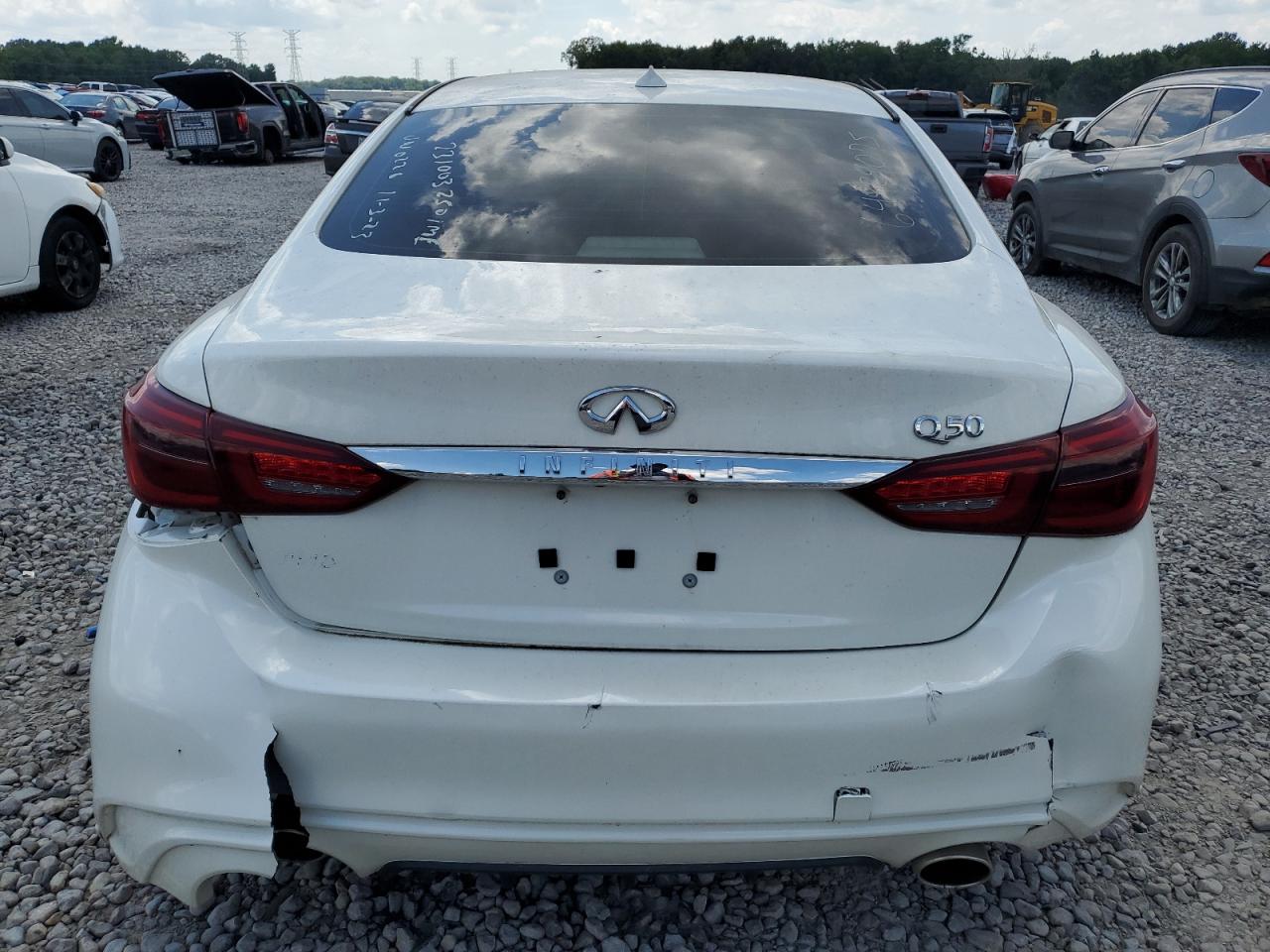 2018 Infiniti Q50 Luxe VIN: JN1EV7AR0JM438768 Lot: 63752485