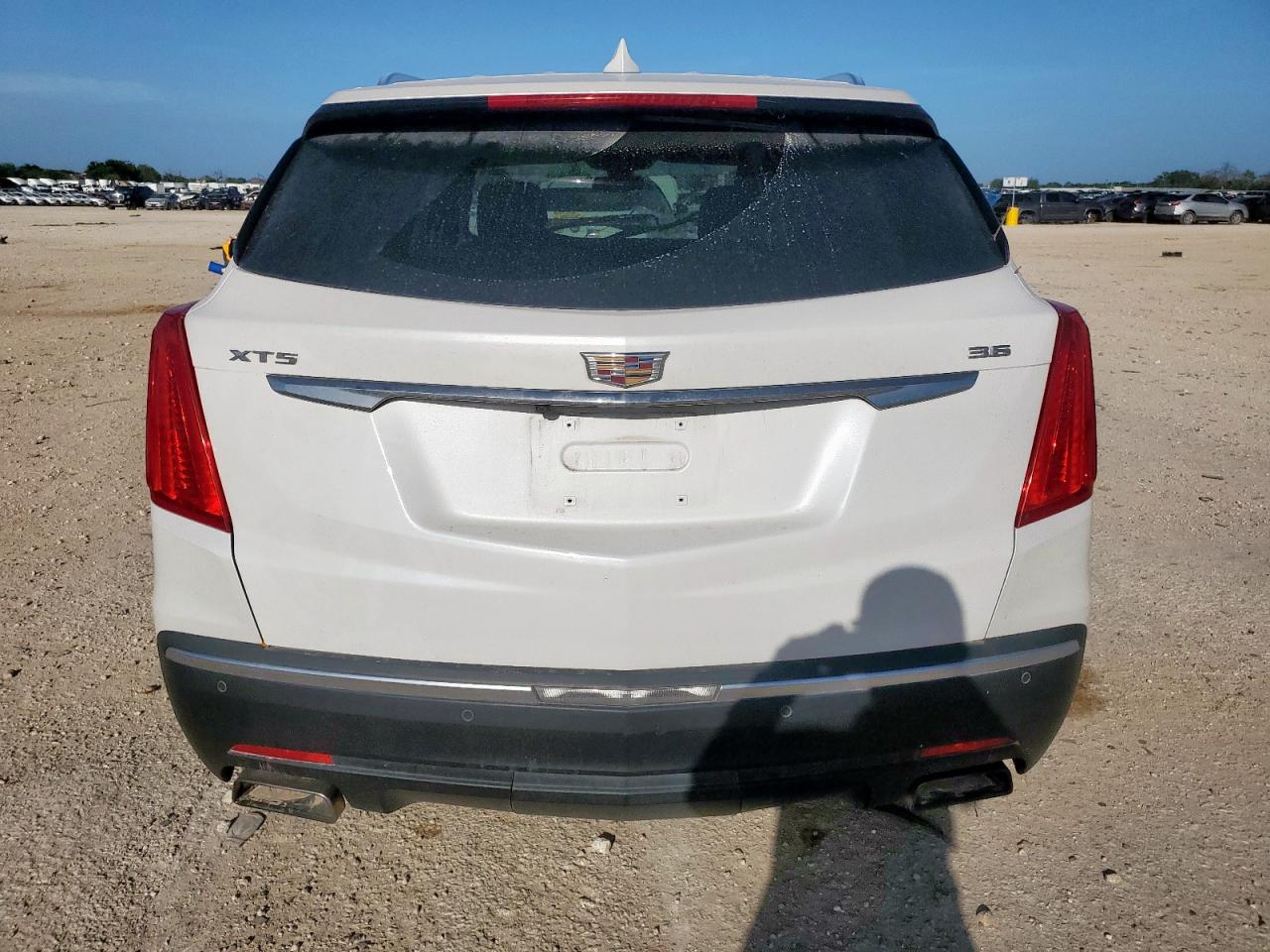 2017 Cadillac Xt5 Luxury VIN: 1GYKNBRSXHZ252088 Lot: 65354685
