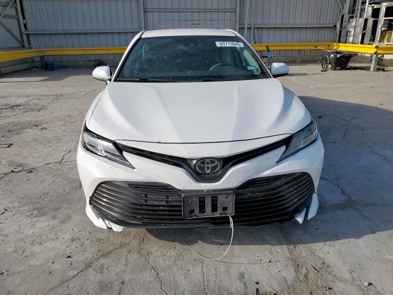  TOYOTA CAMRY 2019 White
