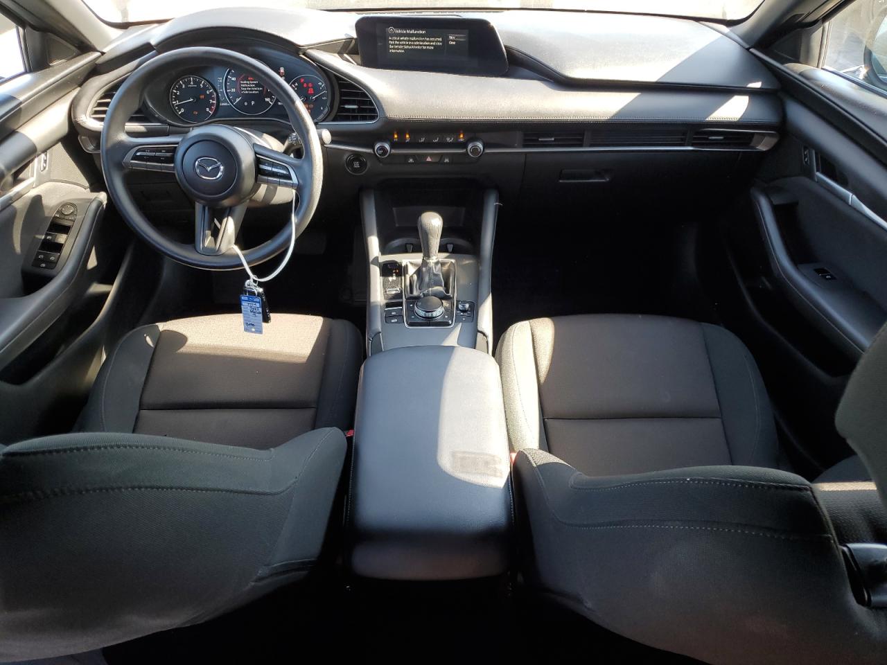 JM1BPAJL9N1518418 2022 Mazda 3