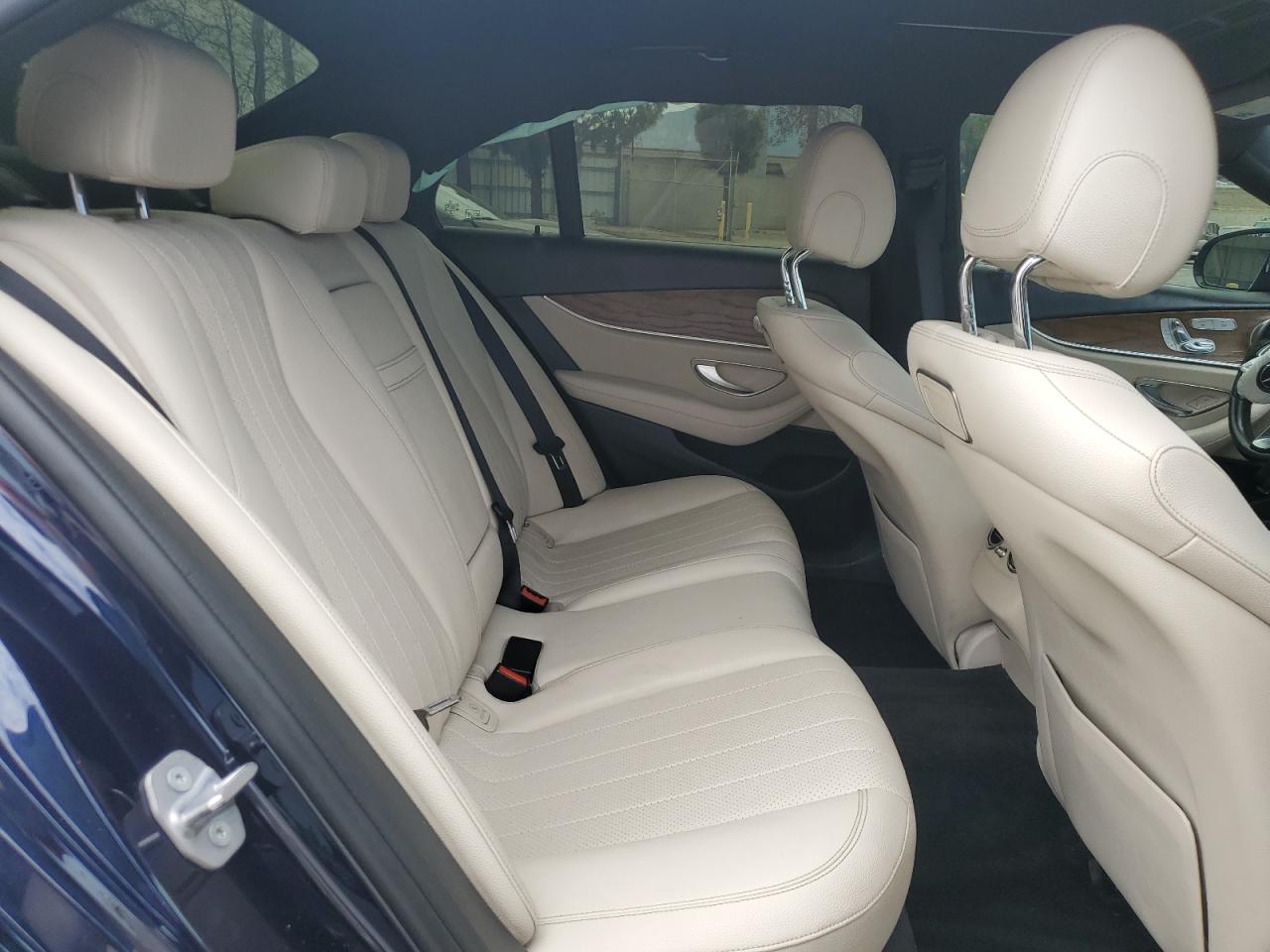 2018 Mercedes-Benz E 300 VIN: WDDZF4JB4JA322770 Lot: 65291885