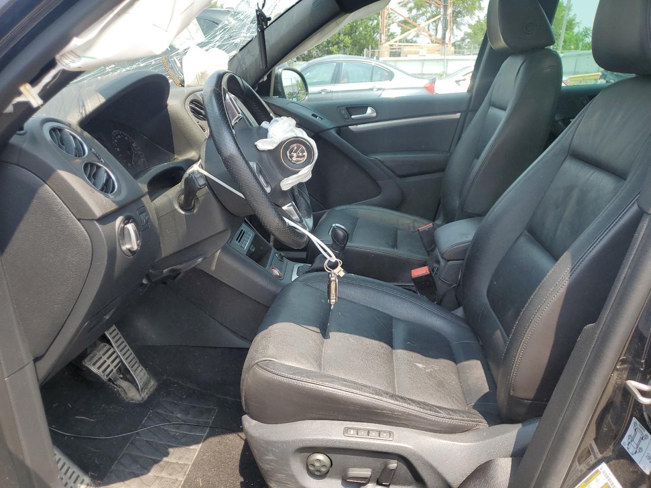 2016 Volkswagen Tiguan Comfortline VIN: WVGJV7AXXGW603745 Lot: 64096805