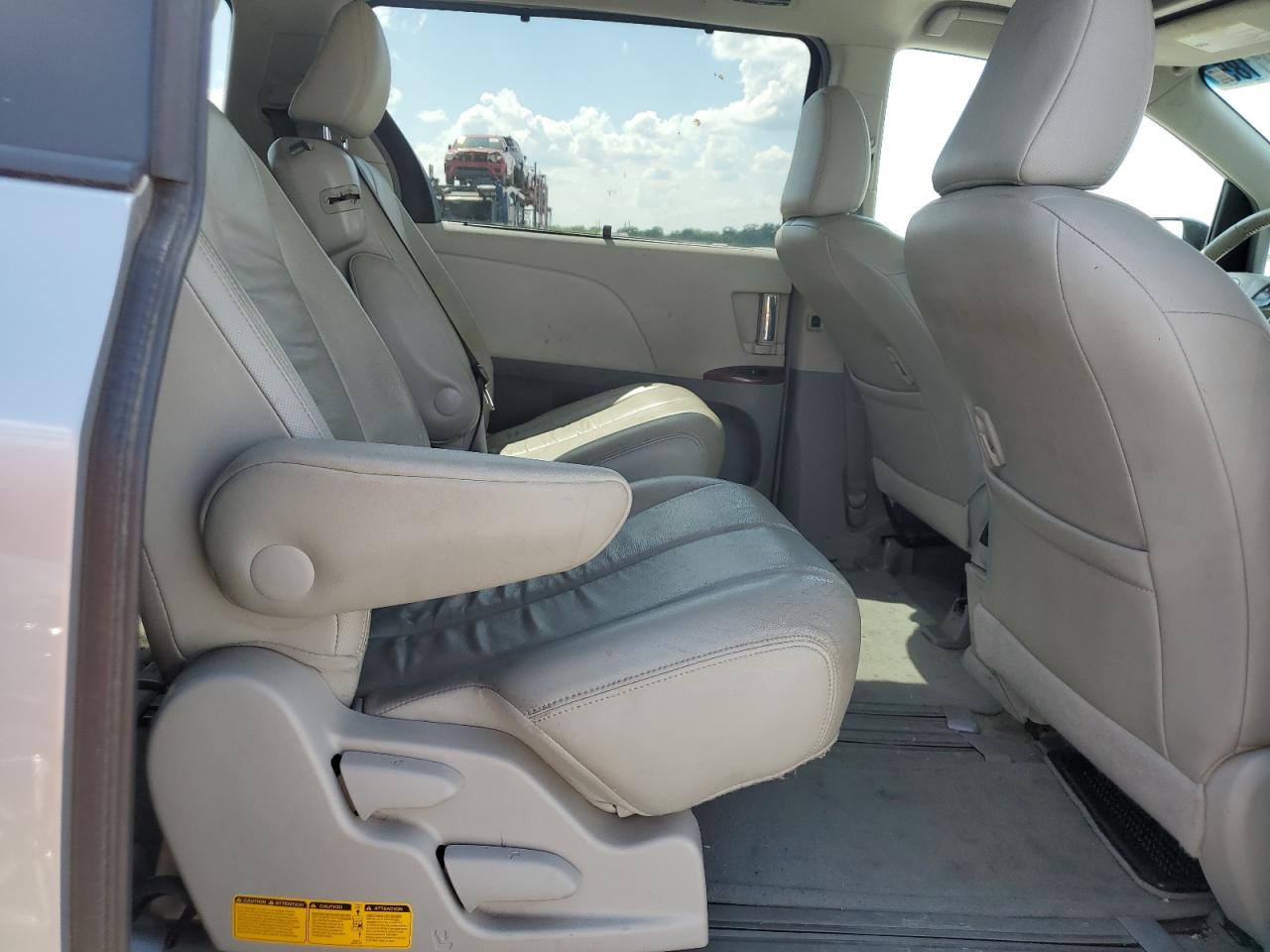 2014 Toyota Sienna Xle VIN: 5TDYK3DC3ES473978 Lot: 64891185