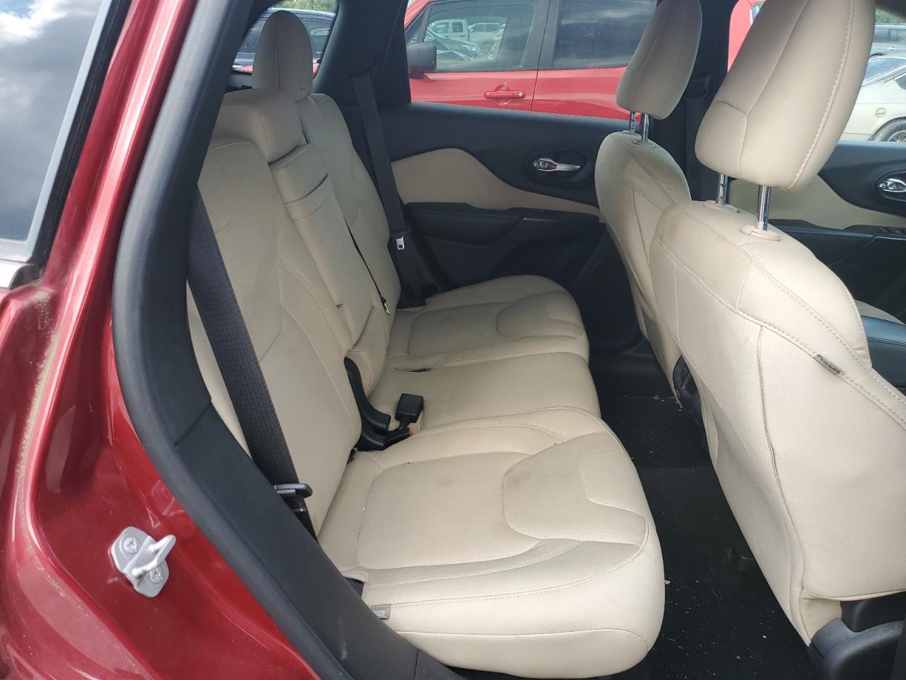 2015 Jeep Cherokee Latitude VIN: 1C4PJLCS4FW537177 Lot: 83817375