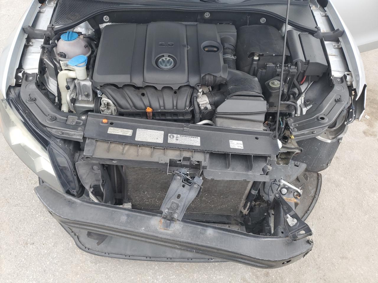 2013 Volkswagen Passat Se VIN: 1VWBP7A30DC013211 Lot: 65063585