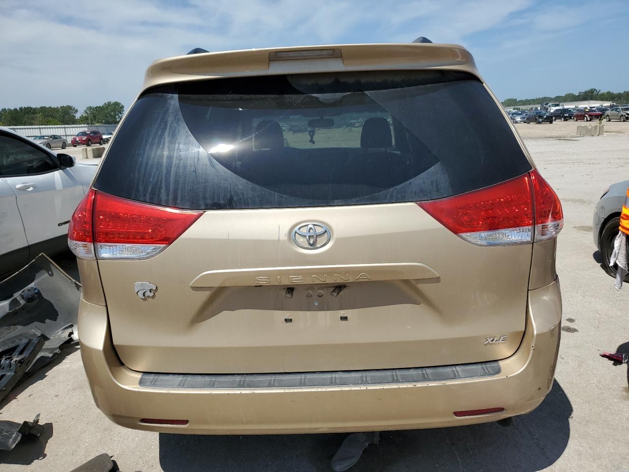 5tdyk3dc6cs230792 5TDYK3DC6CS230792 2012 Toyota Sienna Xle