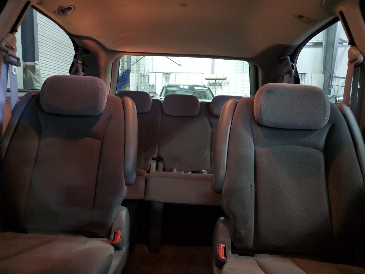 2006 Chrysler Town & Country Lx VIN: 2A4GP44R96R809189 Lot: 64090345