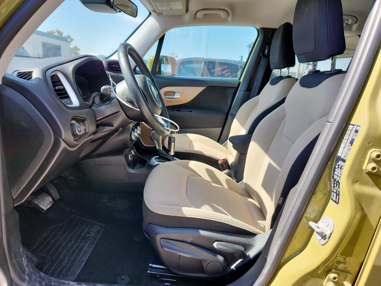 2015 Jeep Renegade Latitude VIN: ZACCJBBT6FPB81752 Lot: 64672555