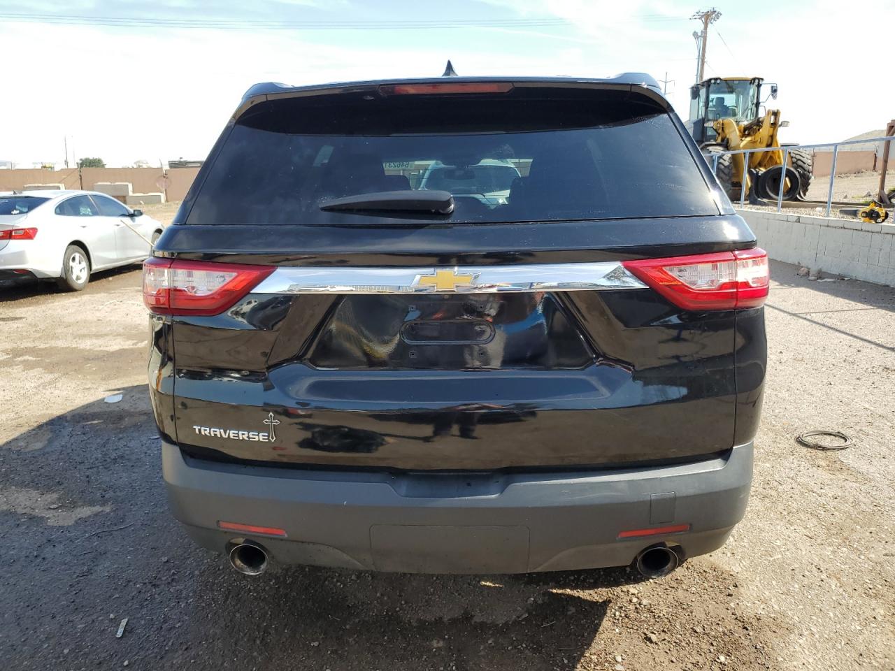 2018 Chevrolet Traverse Ls VIN: 1GNERFKWXJJ207644 Lot: 64623125