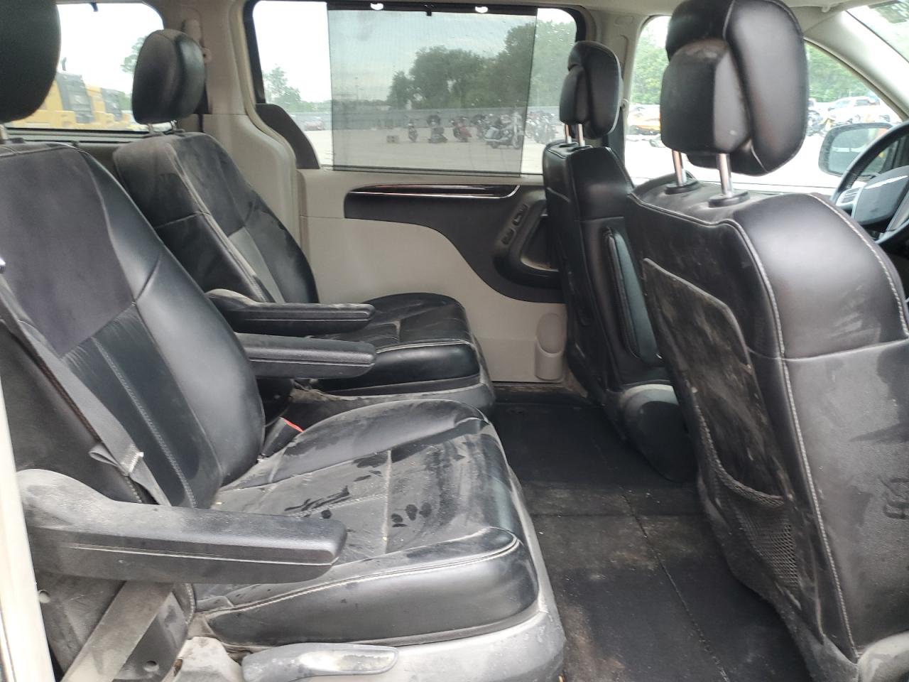 2011 Chrysler Town & Country Limited VIN: 2A4RR6DG5BR797663 Lot: 64127855