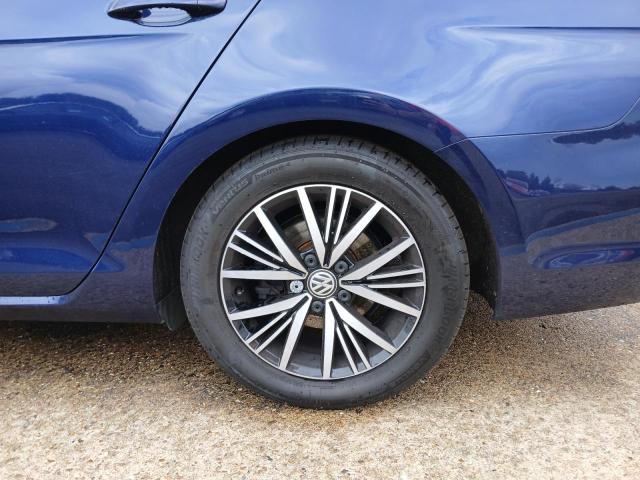 2018 VOLKSWAGEN GOLF SE NA