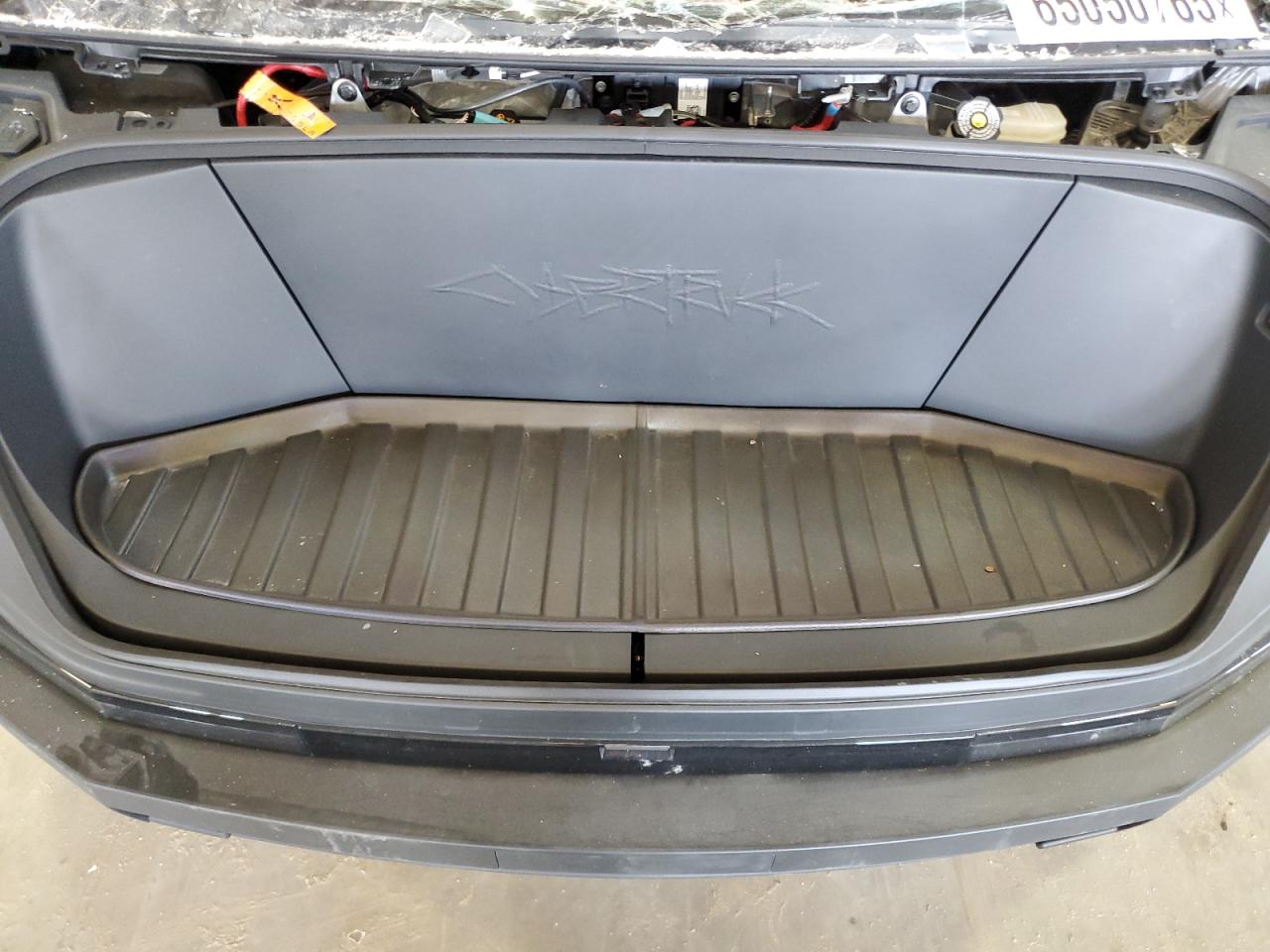 2024 Tesla Cybertruck VIN: 7G2CEHEE7RA027867 Lot: 65050765