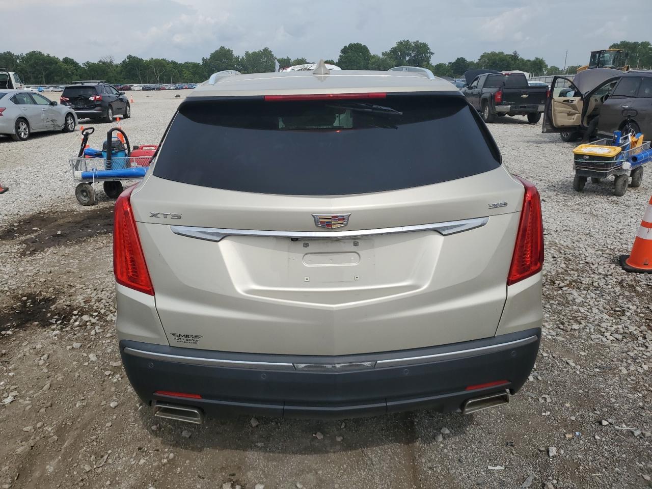 2017 Cadillac Xt5 Luxury VIN: 1GYKNBRS5HZ163206 Lot: 64006755