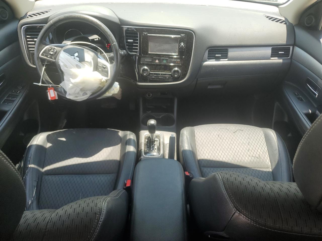 2015 Mitsubishi Outlander Se VIN: JA4AZ3A32FZ013030 Lot: 64037235