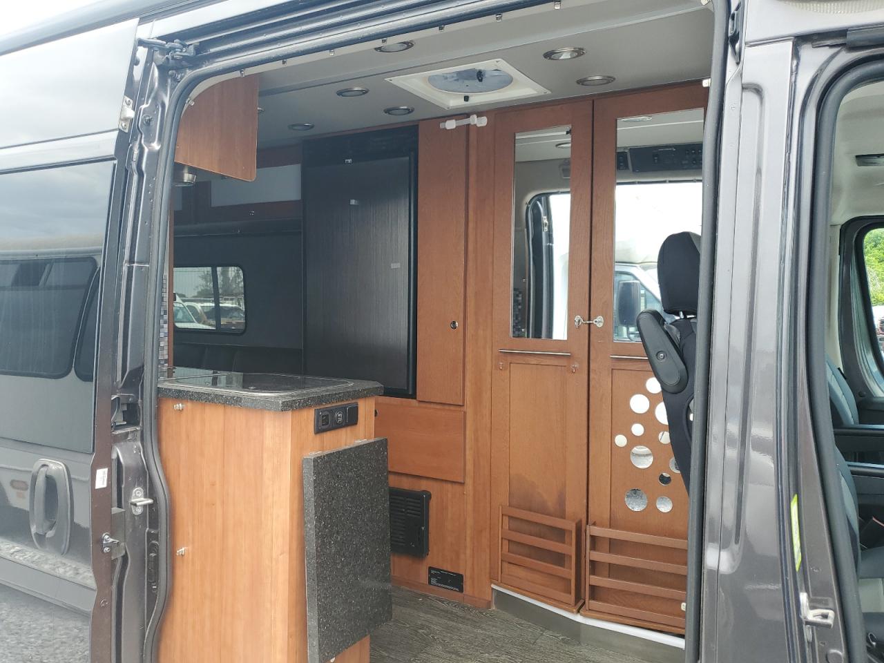 2017 Ram Promaster 3500 3500 High Camper VIN: 3C6URVJG3HE533678 Lot: 64829105