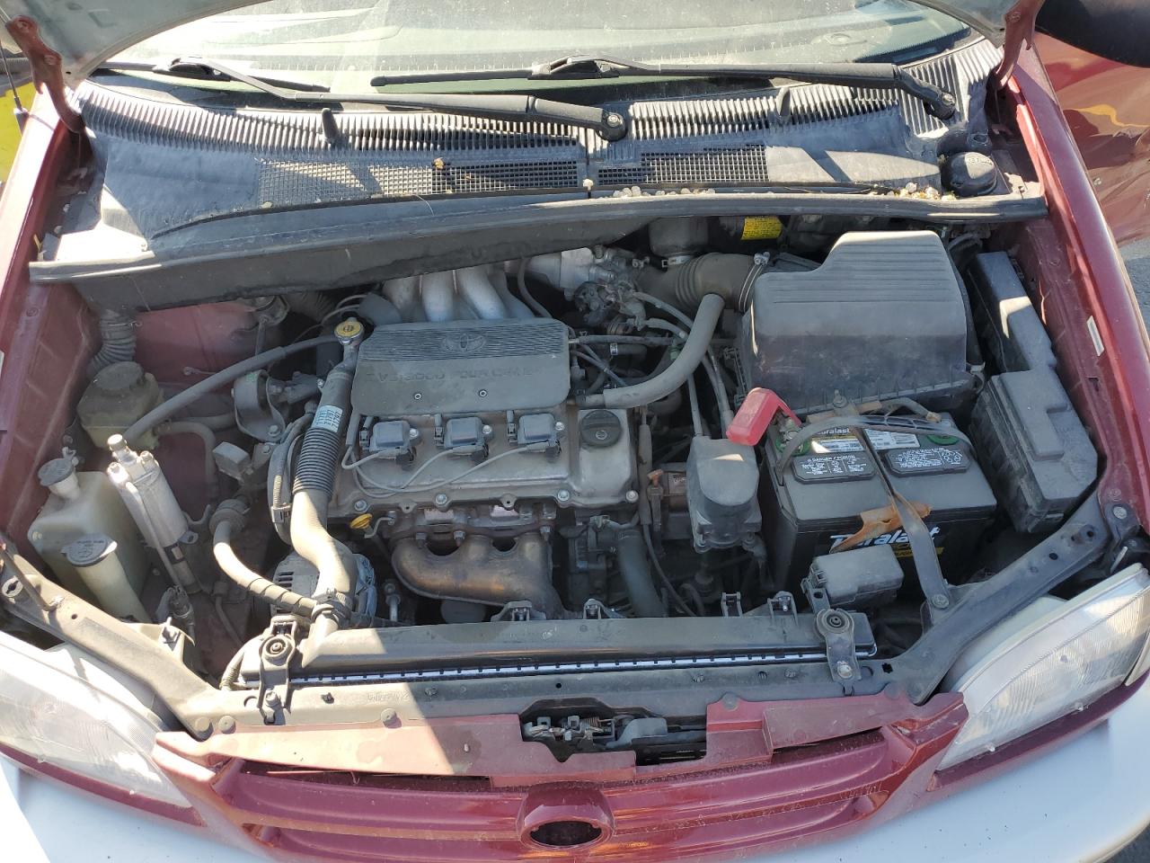 2000 Toyota Sienna Le VIN: 4T3ZF13C1YU295957 Lot: 64620325
