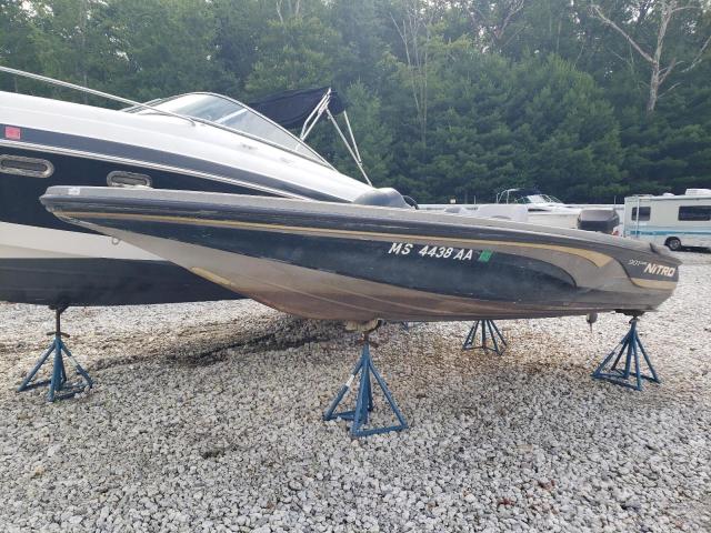 2000 NITRO TRACKER  