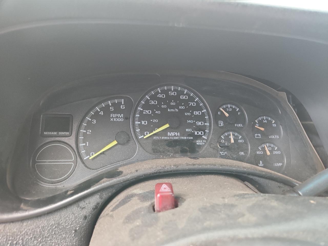 2001 Chevrolet Suburban C1500 VIN: 3GNEC16T11G191307 Lot: 63451645