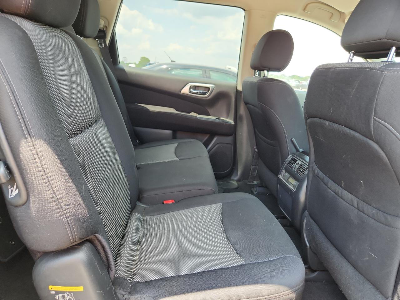 2017 Nissan Pathfinder S VIN: 5N1DR2MNXHC663686 Lot: 63541845