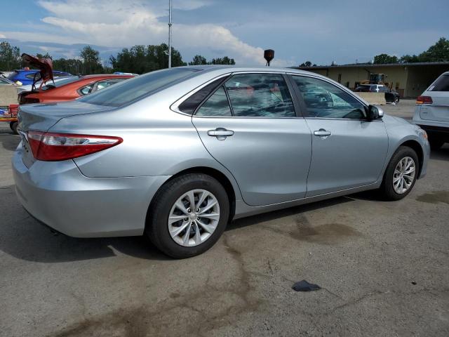 Sedans TOYOTA CAMRY 2015 Silver