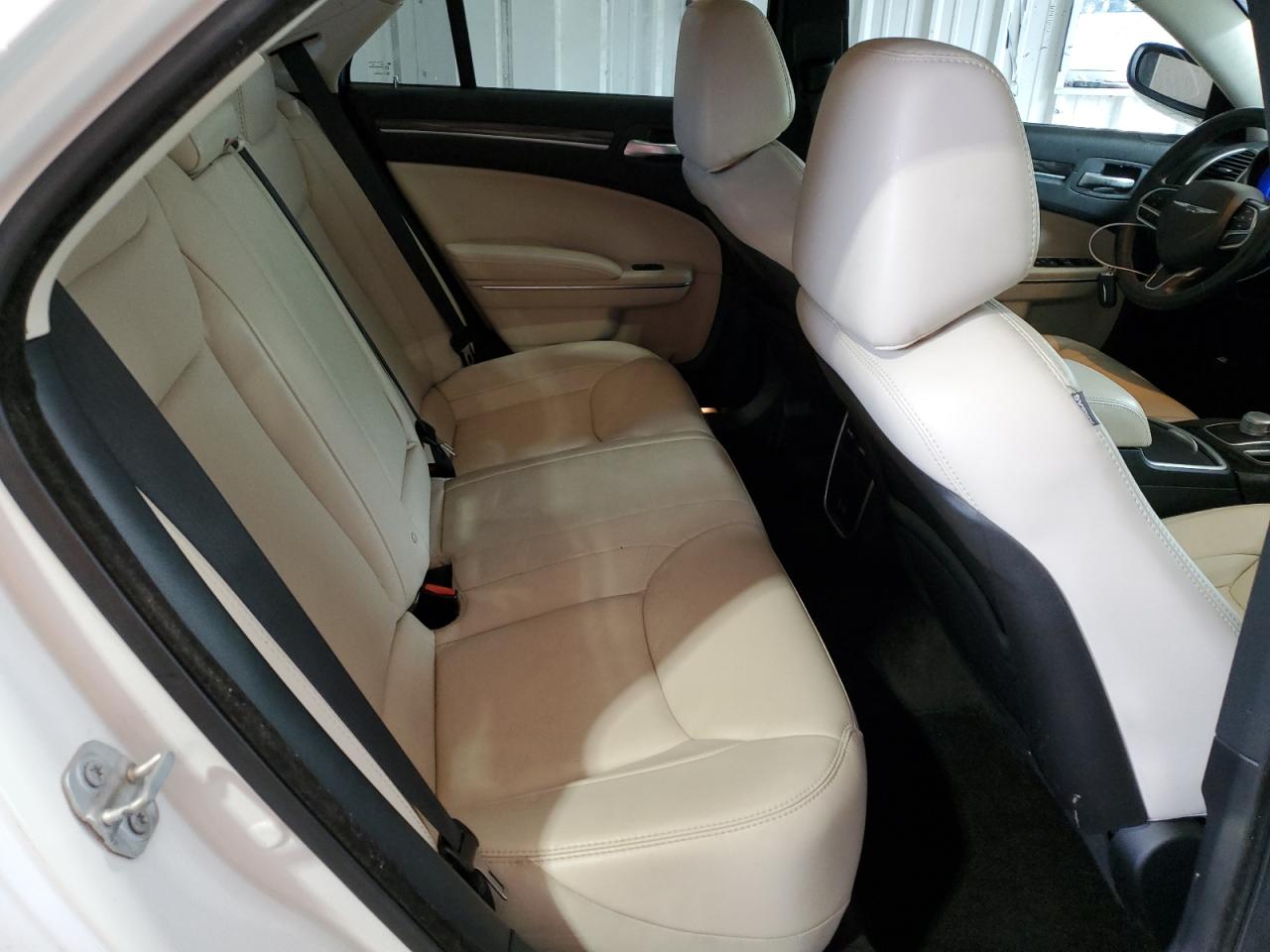 2017 Chrysler 300 Limited VIN: 2C3CCARG5HH648150 Lot: 64085675