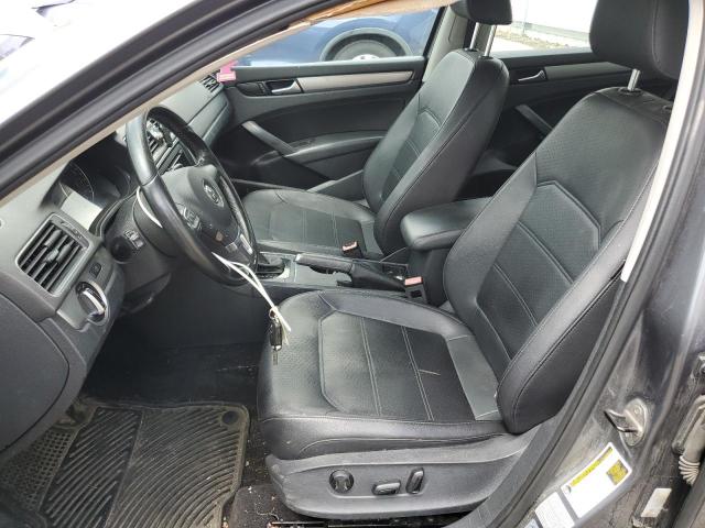 Sedans VOLKSWAGEN PASSAT 2015 Szary