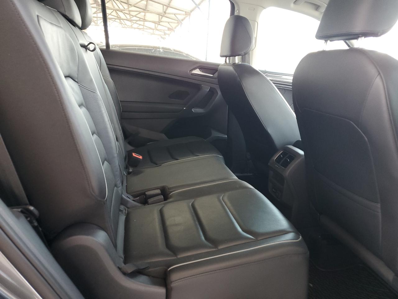 2018 Volkswagen Tiguan Sel Premium VIN: 3VV4B7AX2JM177360 Lot: 63923365