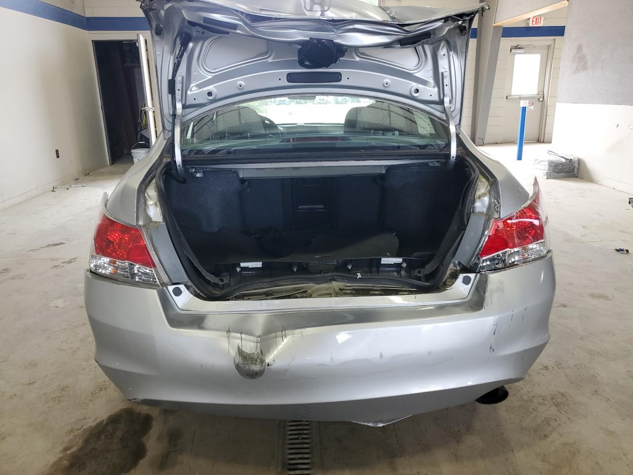2010 Honda Accord Lxp VIN: 1HGCP2F42AA119812 Lot: 65366605