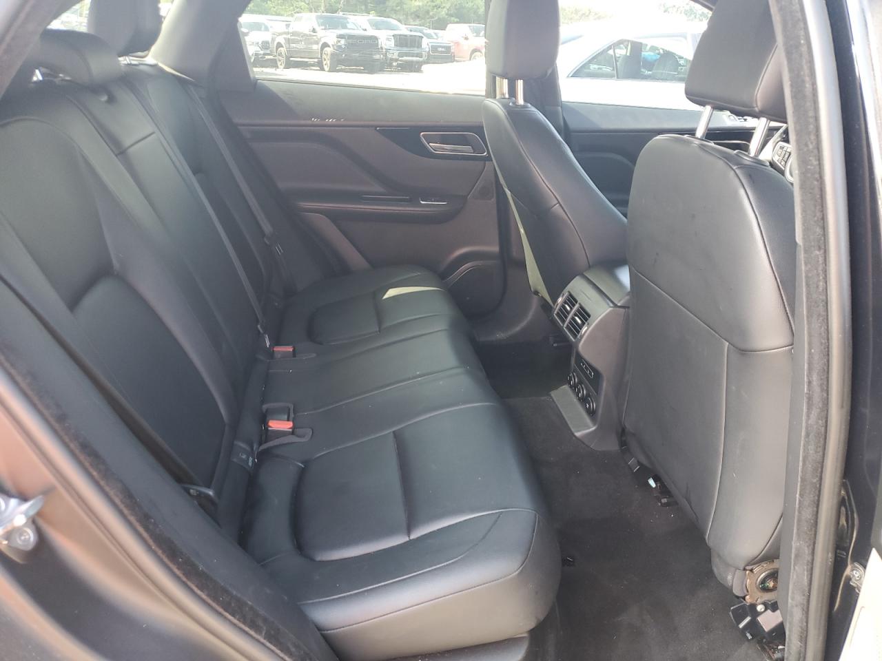 2019 Jaguar F-Pace Premium VIN: SADCJ2FXXKA358153 Lot: 64190655