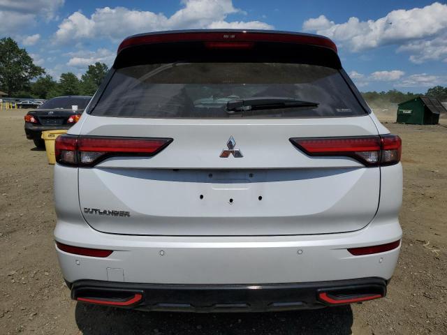  MITSUBISHI OUTLANDER 2024 Biały