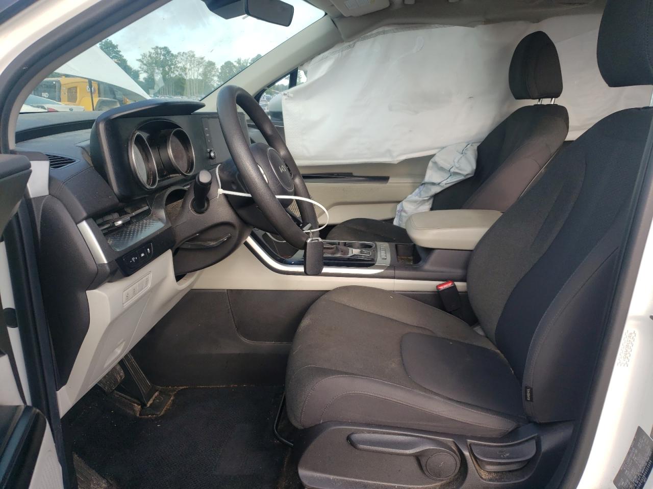 2024 Kia Carnival Lx VIN: KNDNB4H38R6323406 Lot: 64738655