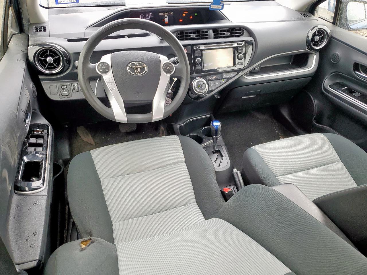 2015 Toyota Prius C VIN: JTDKDTB31F1102805 Lot: 63231165