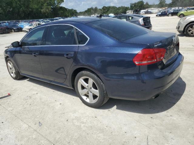 Sedans VOLKSWAGEN PASSAT 2015 Granatowy