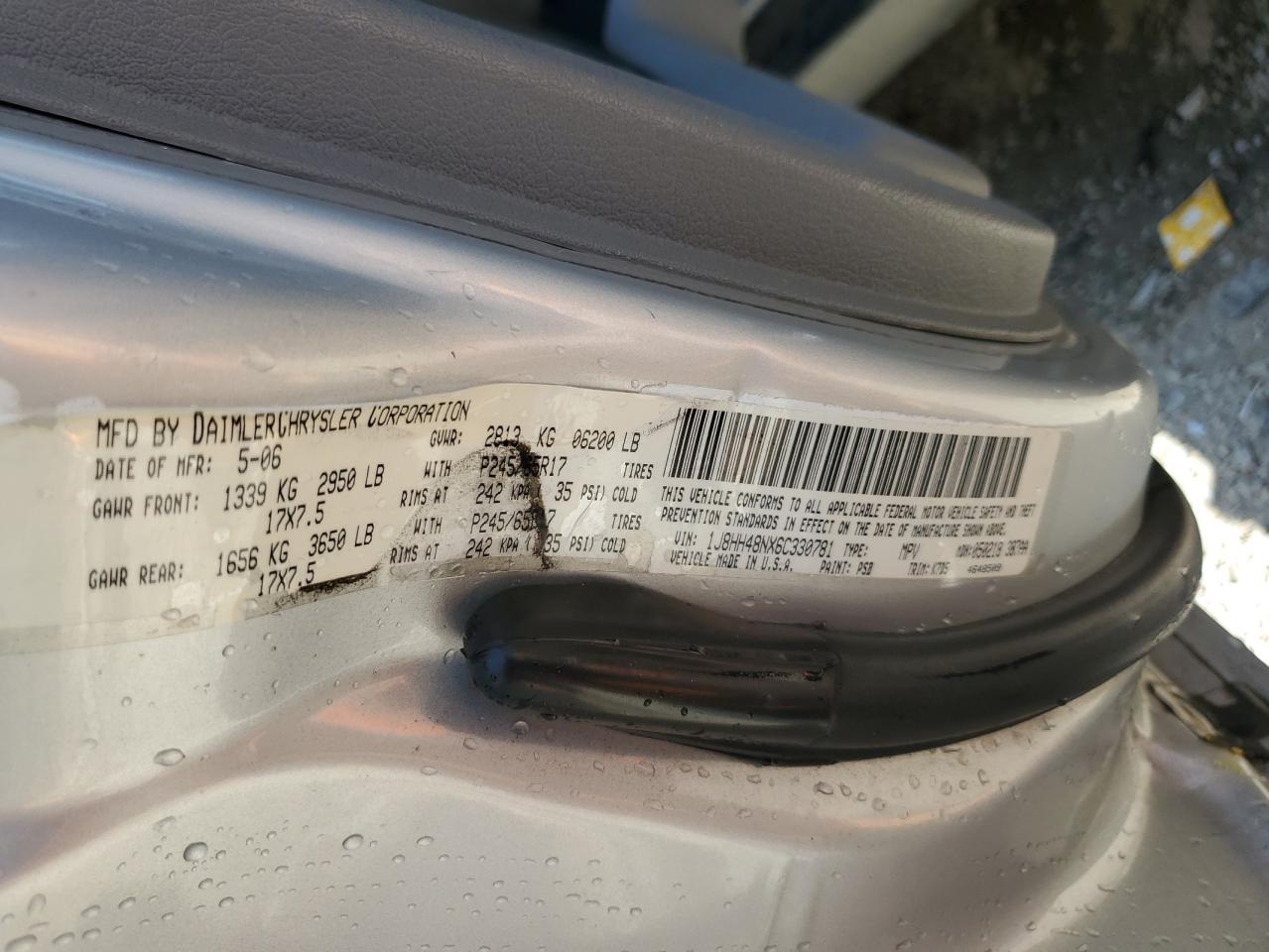 2016 Jeep Commander VIN: 1J8HH48NX6C330781 Lot: 66964105