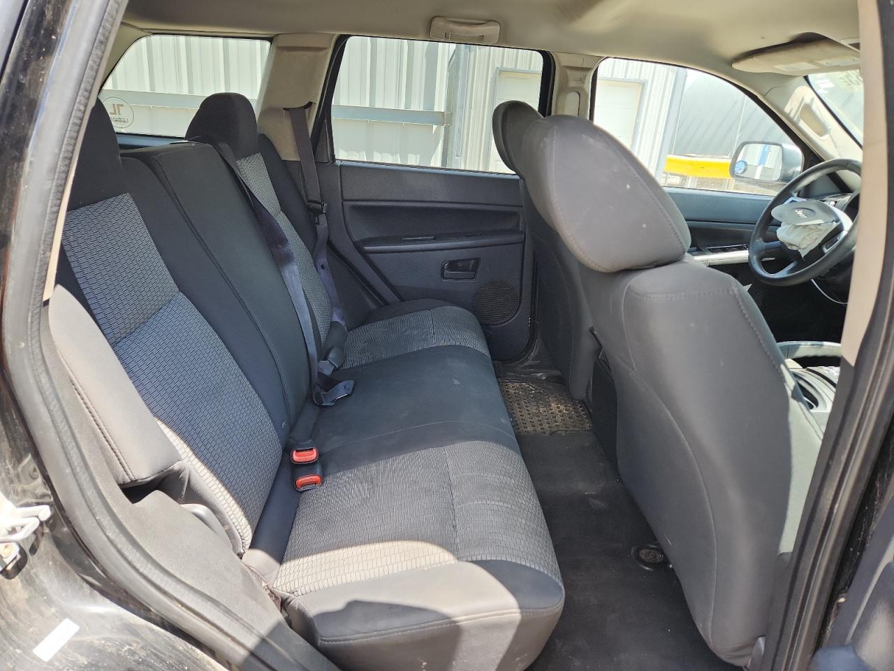 1J8GR48K28C102873 2008 Jeep Grand Cherokee Laredo