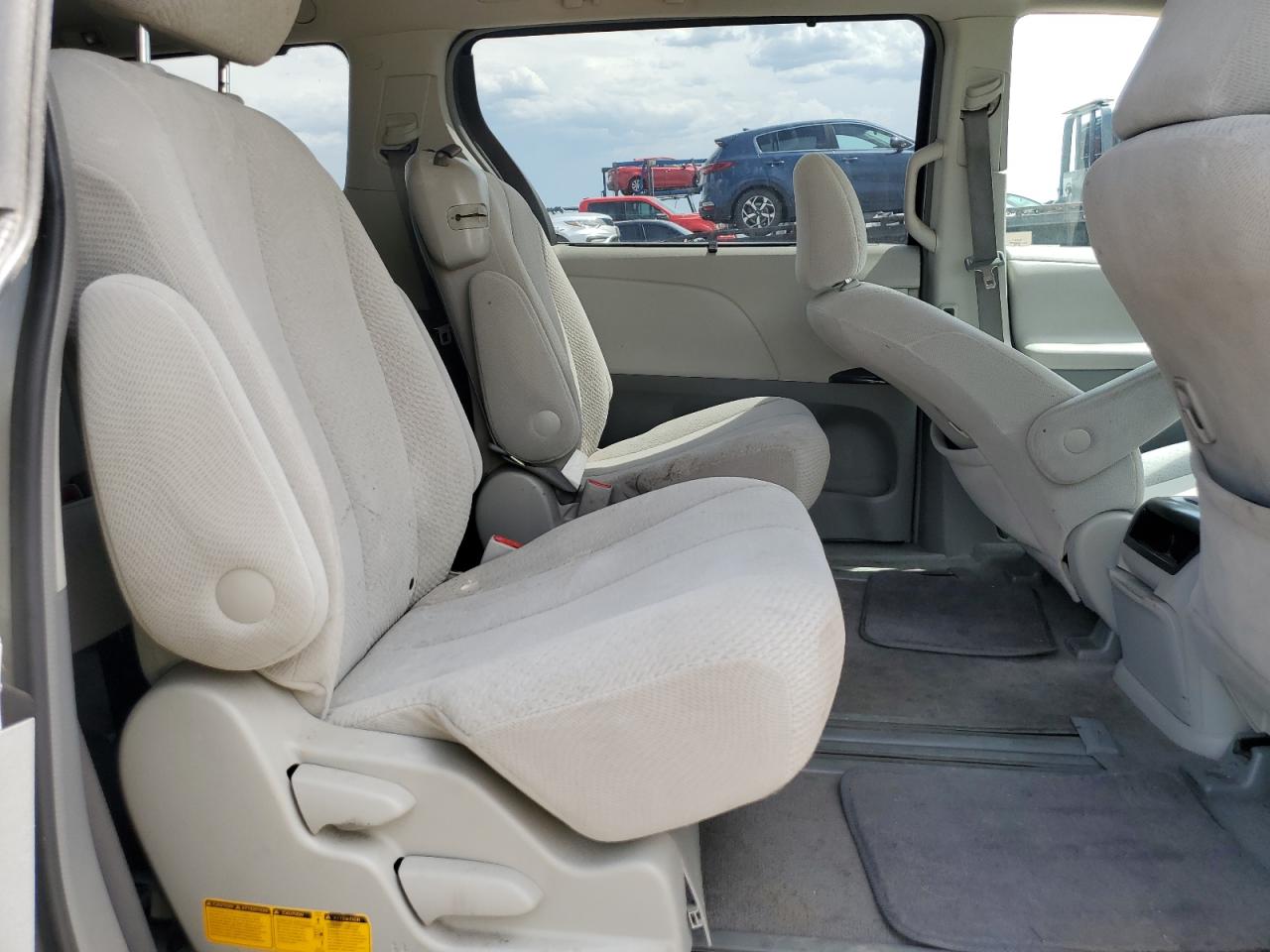 2011 Toyota Sienna Le VIN: 5TDKK3DC8BS065350 Lot: 63102045