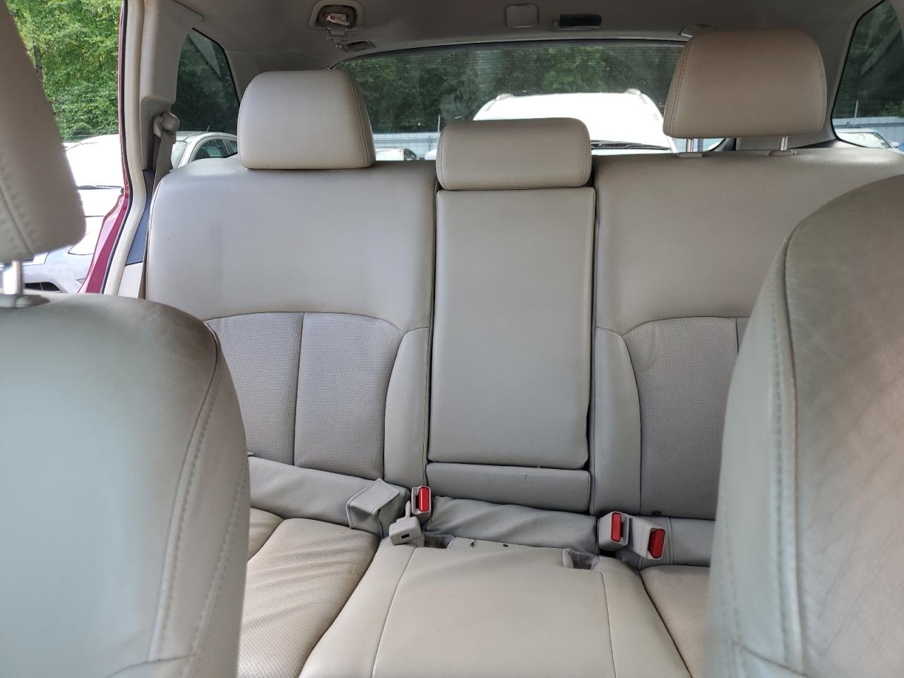 2011 Subaru Outback 2.5I Limited VIN: 4S4BRBLC4B3350910 Lot: 64719055