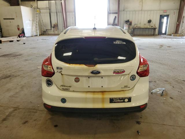  FORD FOCUS 2014 Biały
