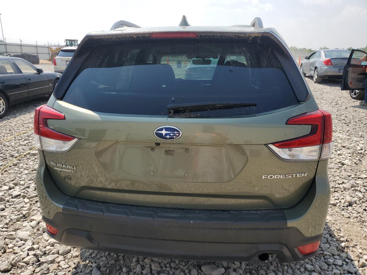 2019 Subaru Forester Premium VIN: JF2SKAGC8KH408129 Lot: 64737585