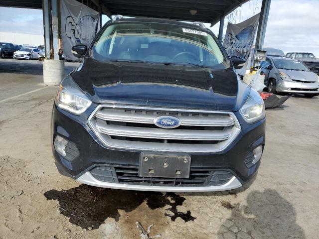  FORD ESCAPE 2017 Czarny