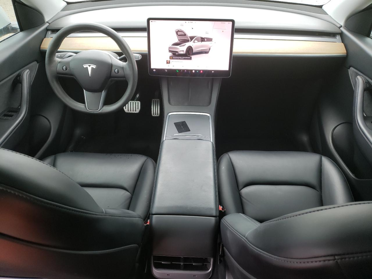 2022 Tesla Model Y VIN: 7SAYGDEF7NF372515 Lot: 61592095