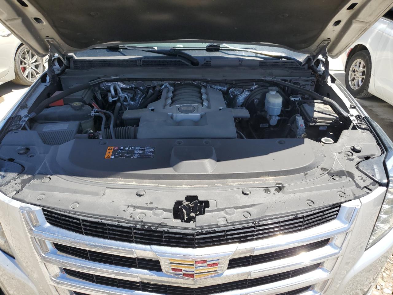 2018 Cadillac Escalade Esv Luxury VIN: 1GYS4HKJ8JR323611 Lot: 66126665