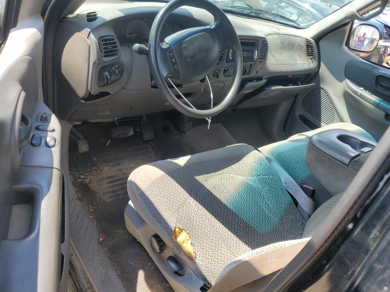 1999 Ford F150 VIN: 2FTRX08W5XCA65800 Lot: 60600325